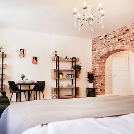 Doenhoff Aparthotel 4*