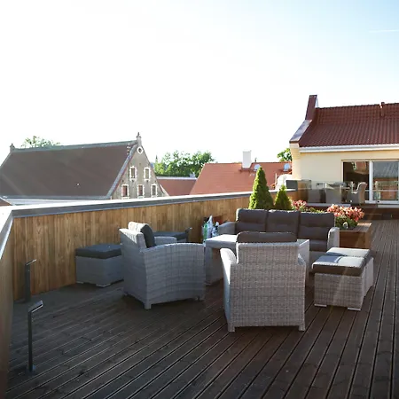 Doenhoff Aparthotel 4*