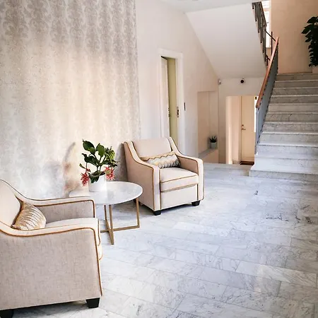 Doenhoff Apartahotel 4*