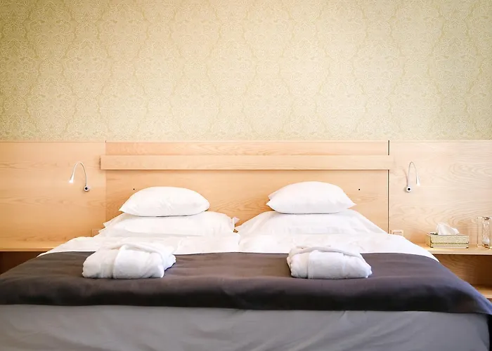 Doenhoff Aparthotel 4*