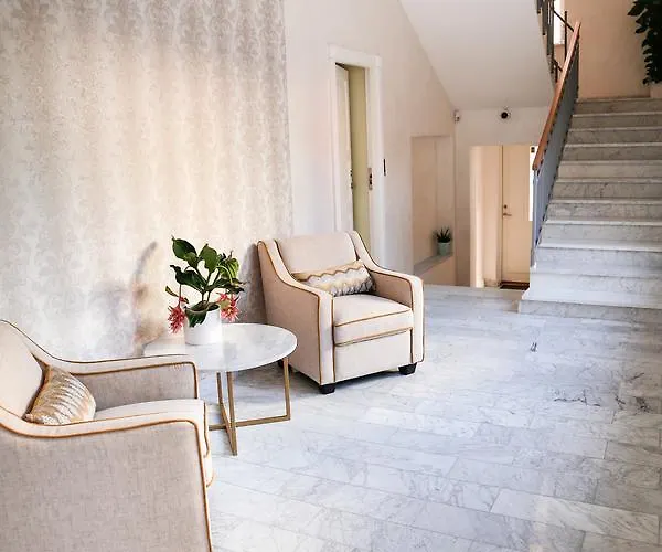 Doenhoff Aparthotel 4*